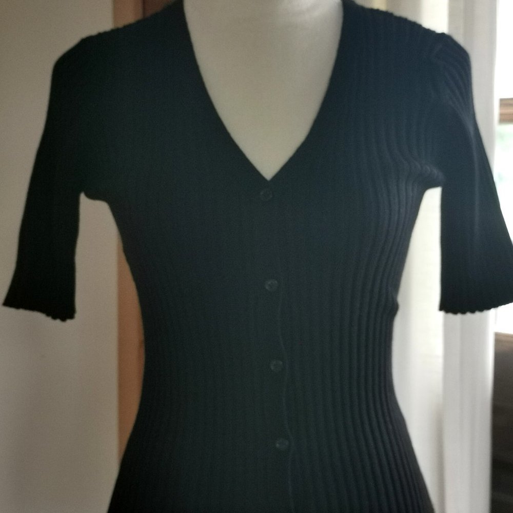 NWOT women's black ribbed buttoned cardigan V neck